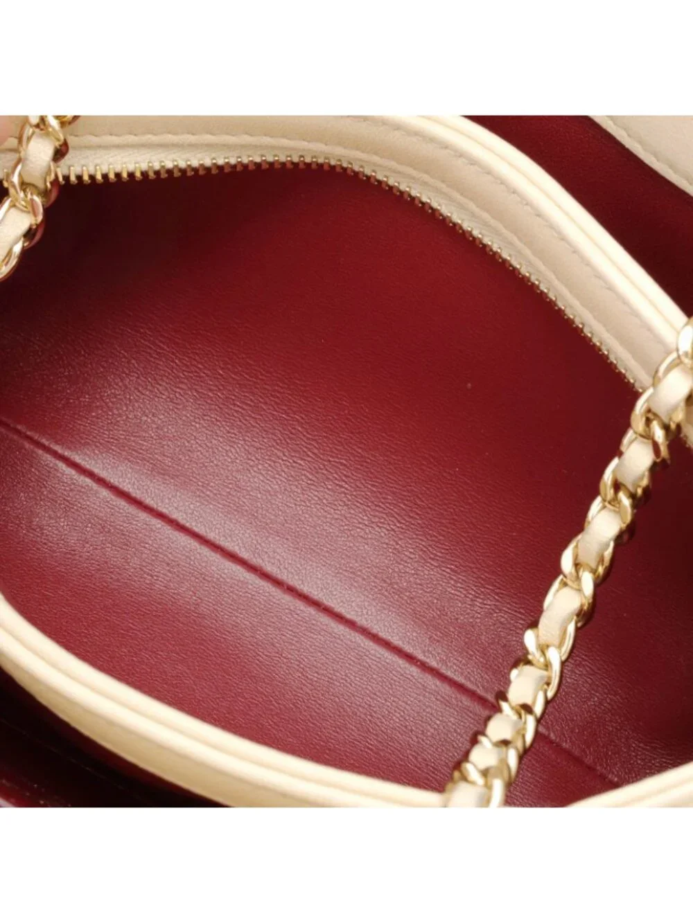 Chanel Quilted Chain Shoulder Bag Ivory Black Lambskin
